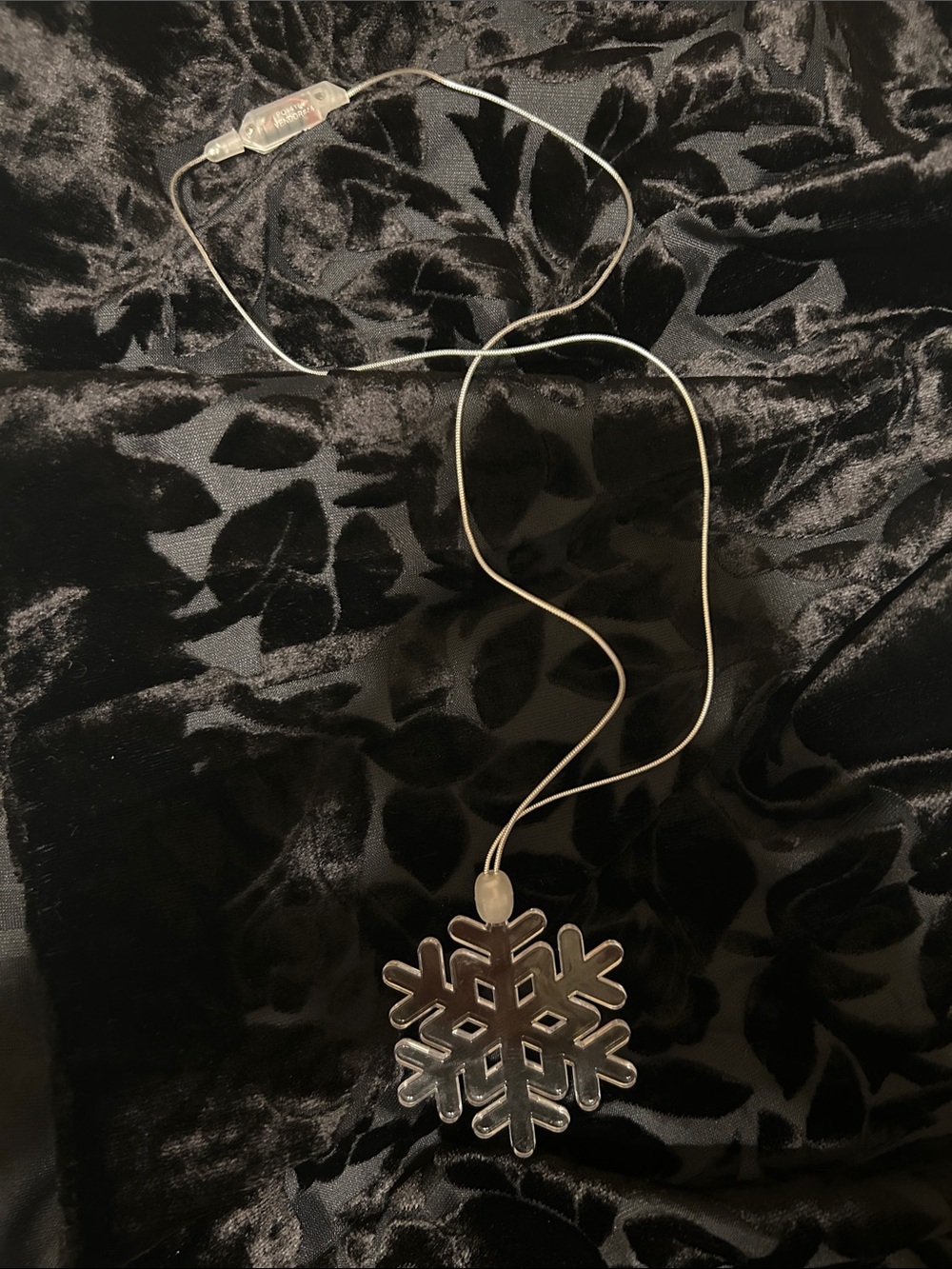 Silver Snowflake Pendant Necklace